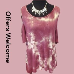 Maroon Tie Dye Boho Top with Cut Out Shoulder Details. Size Medium.
